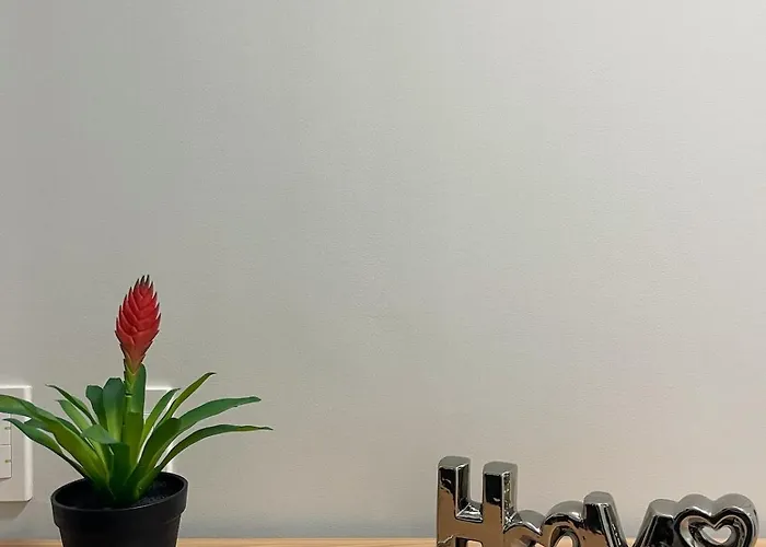 Apartment In It Park Near Business Hubs *